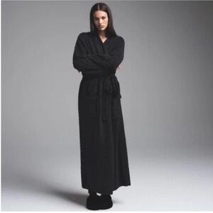 SKIMS *NWT COZY UNISEX ROBE | COLOR: ONYX | SIZE: S/M | **BRAND NEW**